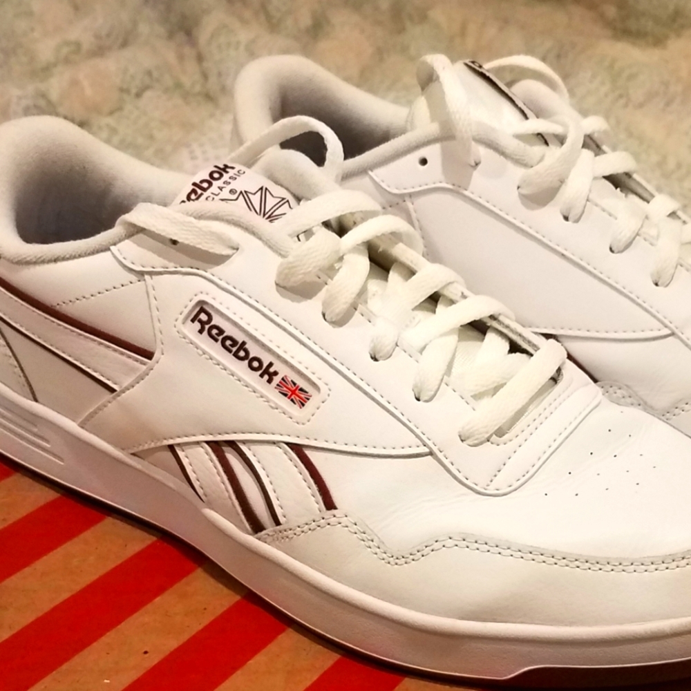 Reebok Club Memt Sneaker EUC